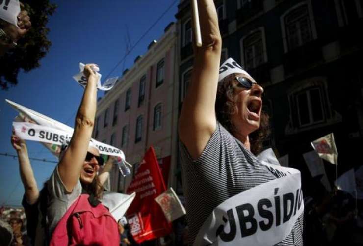 Italija odpušča 24.000 javnih uslužbencev
