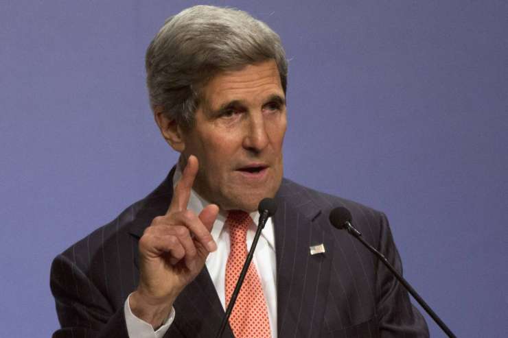 Kerry svari Kitajsko in Rusijo pred posledicami zaradi Snowdna