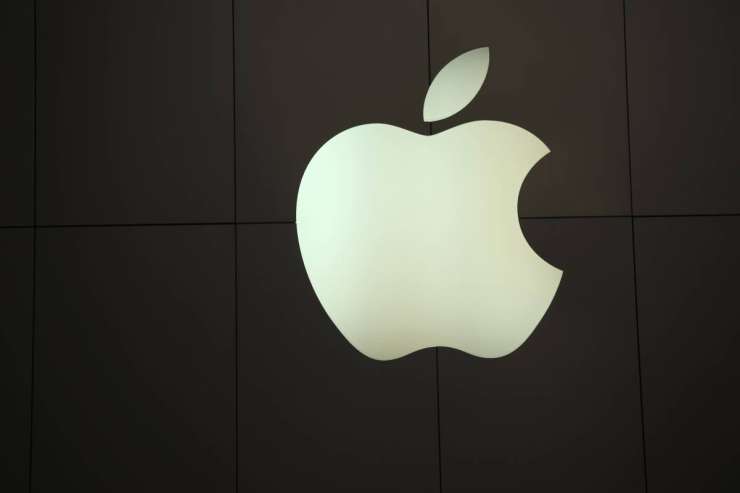 Še eno koronsko leto, še enkrat ekordni dobički za Apple