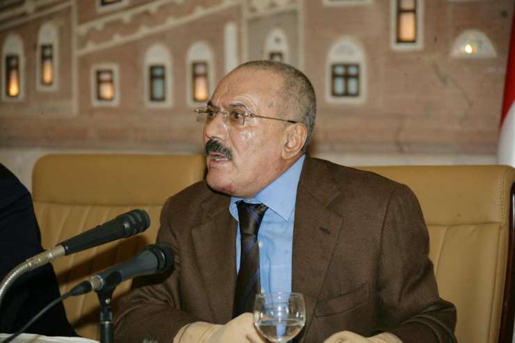 Jemenski diktator Saleh bo po 35 letih odstopil