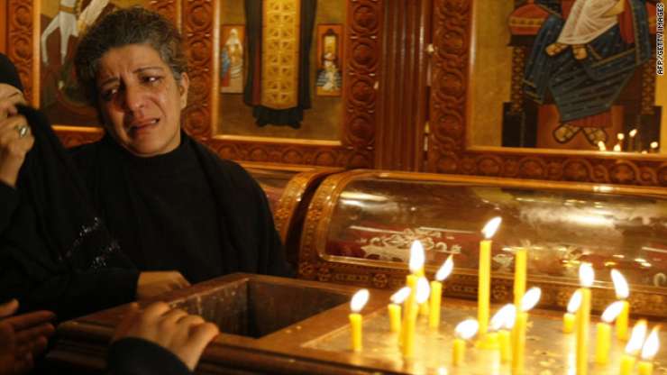 Več mrtvih v napadu na koptsko cerkev v Egiptu