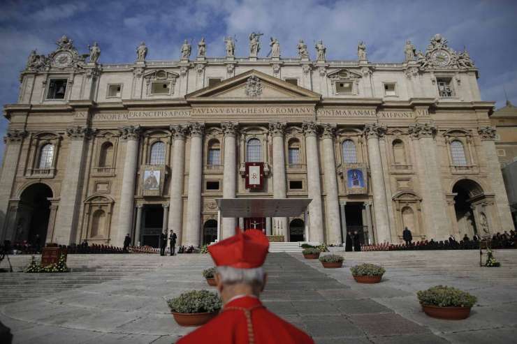 Vatikan je samo lani prejel 600 prijav spolnih zlorab s strani duhovnikov