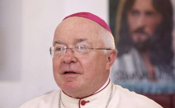 Zaradi obtožb o spolnih zlorabah otrok Vatikan odpoklical nuncija