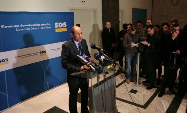 SDS: Če želi DL zamenjati vlado, naj vloži konstruktivno nezaupnico