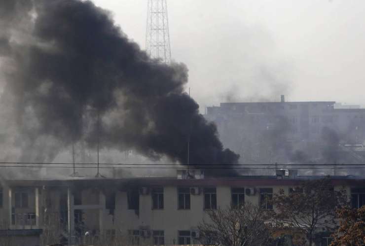 Talibani napadli policijsko poslopje v Kabulu