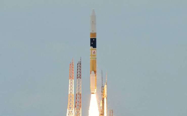 Japonska v vesolje poslala vohunska satelita