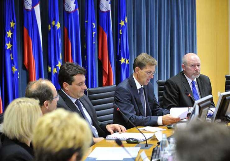 Cerar bo danes odločil, ali Koprivec ostaja ministrski kandidat