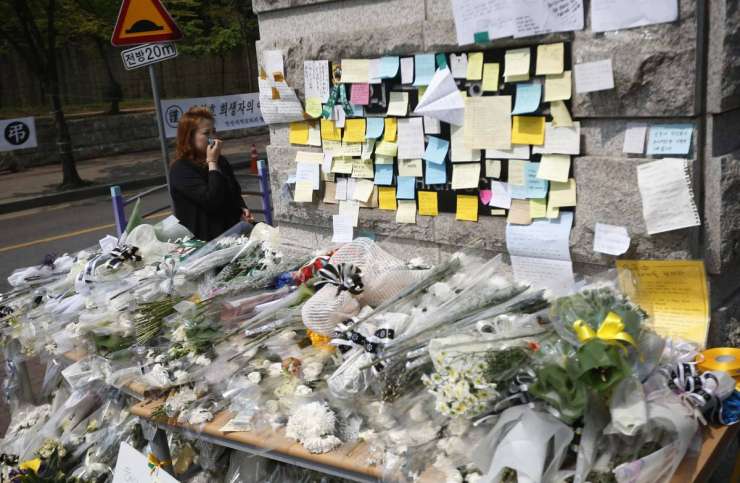 V južnokorejski šoli, ki jo je pretresla nesreča trajekta, znova pouk