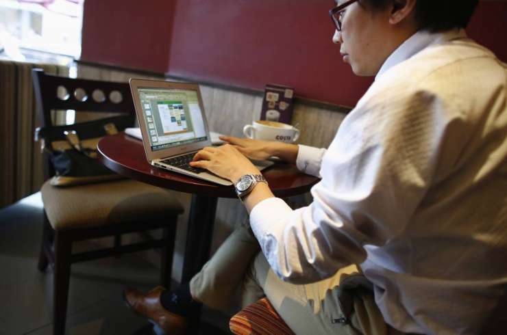 Na Kitajskem za nadzor interneta zaposlenih dva milijona ljudi