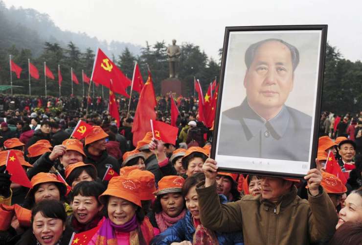 Kitajci se spominjajo 120. rojstnega dneva Mao Zedonga