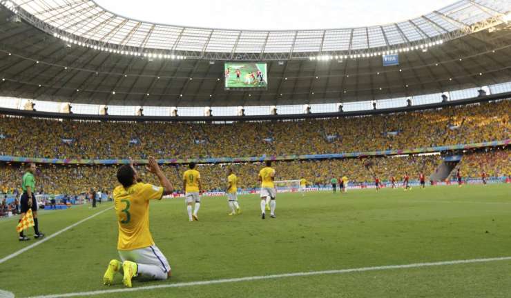 Brazilci naprej proti novemu naslovu, v polfinalu jih čakajo Nemci