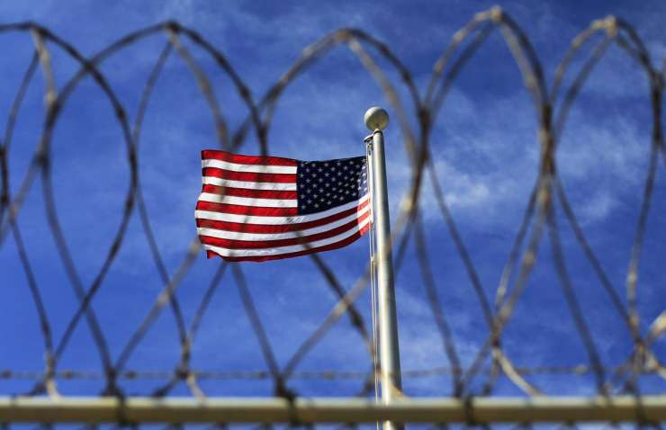 Ameriška sodnica pozvala Obamo, naj v Guantanamu prekine prisilno hranjenje