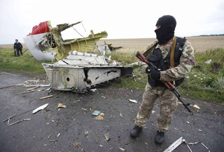 Ukrajina in separatisti z varnostnim območjem okrog prizorišča strmoglavljenja