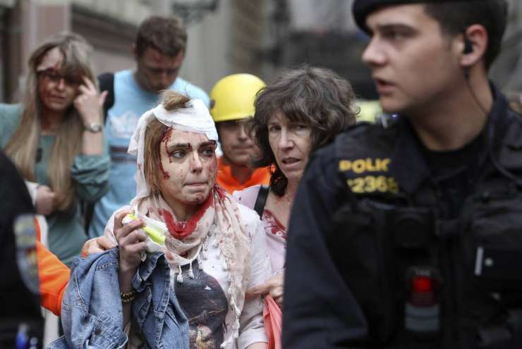 Močna eksplozija stresla Prago; več deset ljudi je poškodovanih