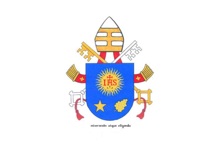 Papež Frančišek prejel poročilo o Vatileaksu, izbral prstan in grb