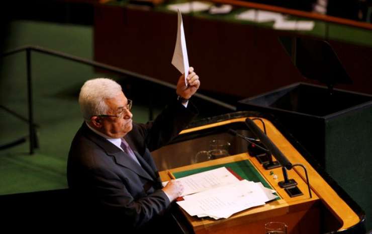 Abas v Združenih narodih vložil zahtevo za priznanje palestinske države