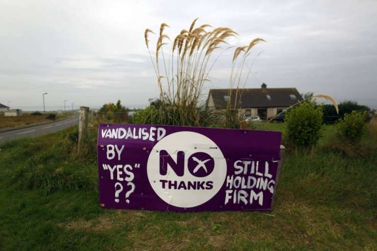 Najnovejša anketa kaže na tesno zavrnitev neodvisnosti Škotske