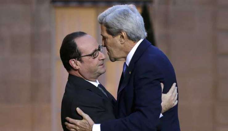 Objem - in skoraj poljubček - Hollanda in Kerryja 