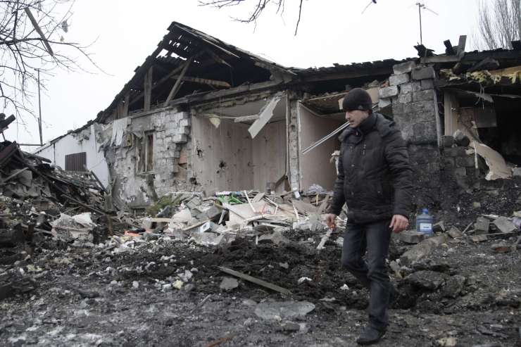 Desetine žrtev spopadov v Donecku