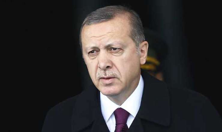 Erdogan se boji, da ga bodo zastrupili, zato si v predsedniški palači gradi laboratorij