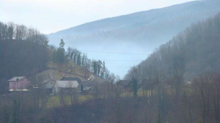 Dolina v megli, inšpektorat pa prepovedal nadaljnjo proizvodnjo v Lafarge Cementu