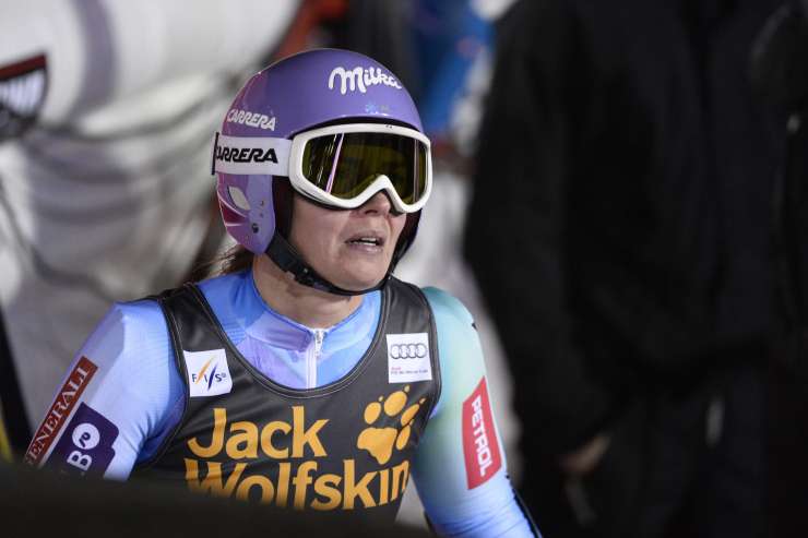 Tina Maze 16. na slalomu v Areju, za Fennigerjevo zaostaja za 30 točk