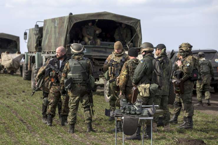 V Ukrajini 35 britanskih vojaških inštruktorjev