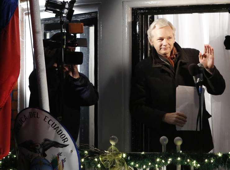 Assange pred zaslišanjem zahteva gradivo o posilstvu