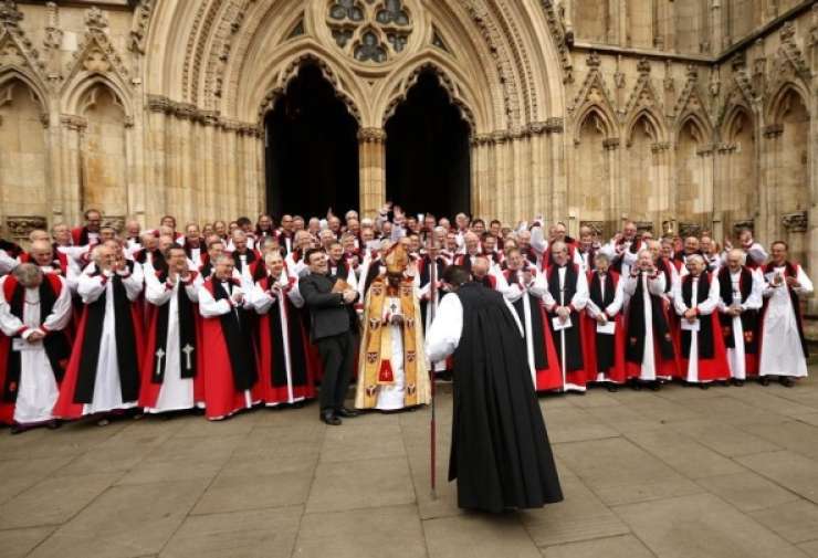 Cerkev v Angliji bo kmalu dobila prvi škofovski par