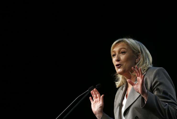 Če bo Le Penova izvoljena za predsednico, bo pripravila referendum o izstopu Francije iz EU