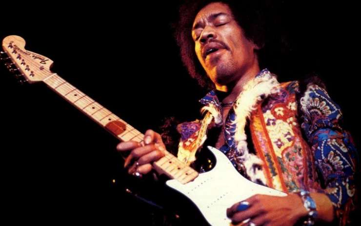 Za kitaro Jimija Hendrixa si na dražbi obetajo vrtoglav znesek