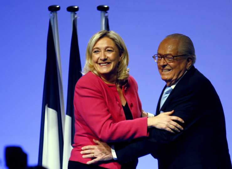 Marine Le Pen javno proti kandidaturi svojega očeta na regionalnih volitvah