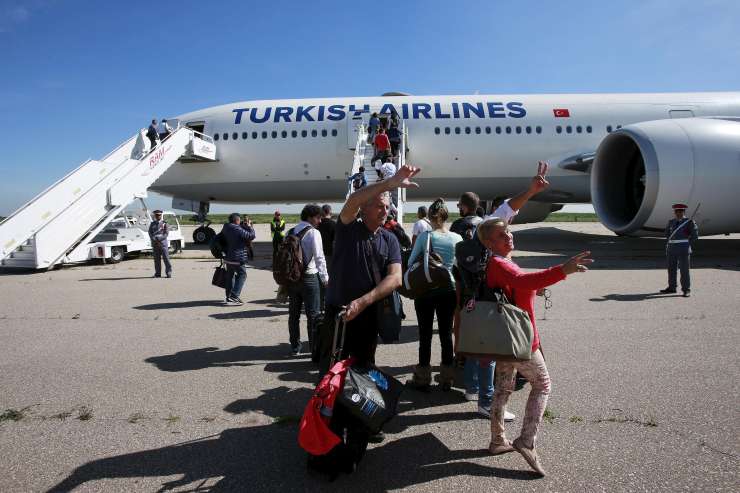 Šef turškega letalskega prevoznika meni, da poročeni piloti ne strmoglavljajo letal
