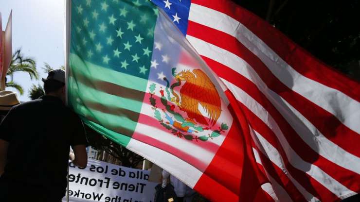 Mehiško najstnico policija pomotoma poslala v ZDA