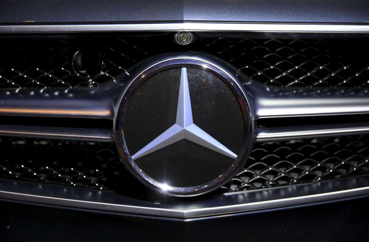 Mercedes-Benz bo na Kitajskem plačal več kot 50-milijonsko kazen