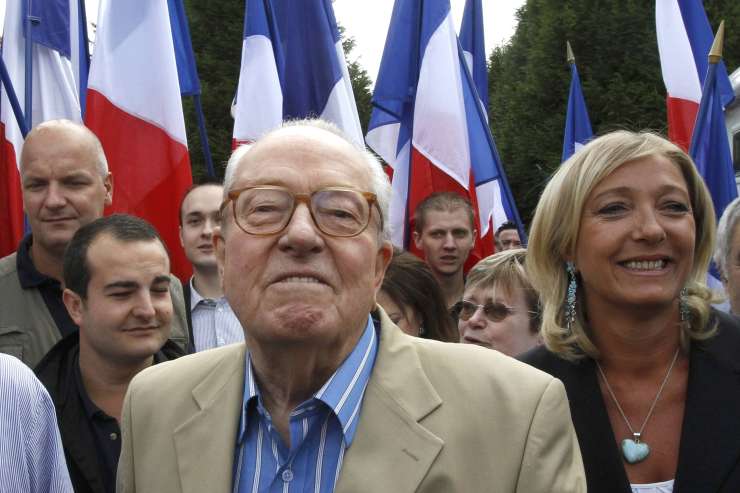 Jean-Marie Le Pen je hčerko obtožil, da mu je zarila nož v hrbet