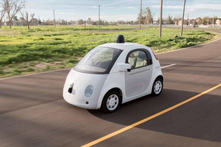 Googlovi avtomobili brez voznika poleti na ceste
