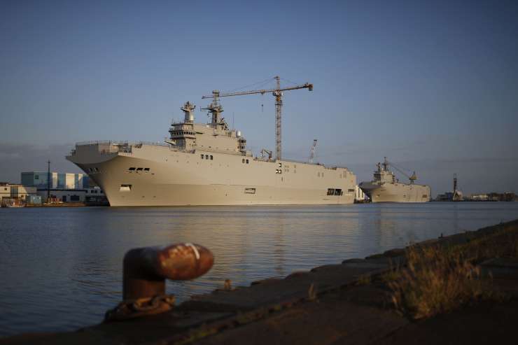Rusija od Francije terja odškodnino zaradi neizročitve ladij