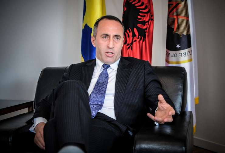 Kosovski premier Haradinaj je po pozivu na sodišče za vojne zločine v Haagu odstopil