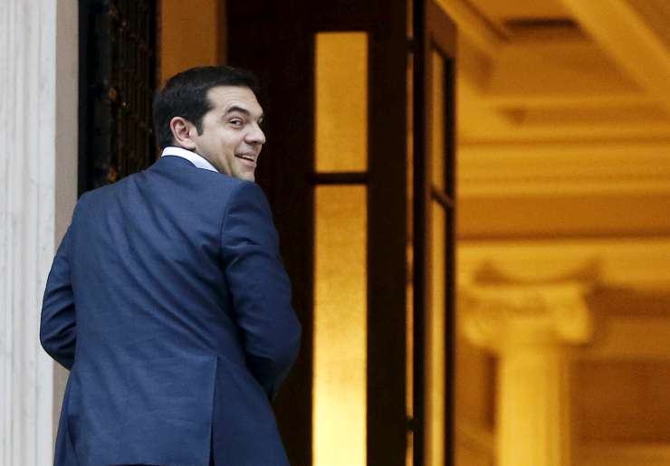 Pred odločilnim sestankom o Grčiji Cipras presenetil z napovedjo referenduma
