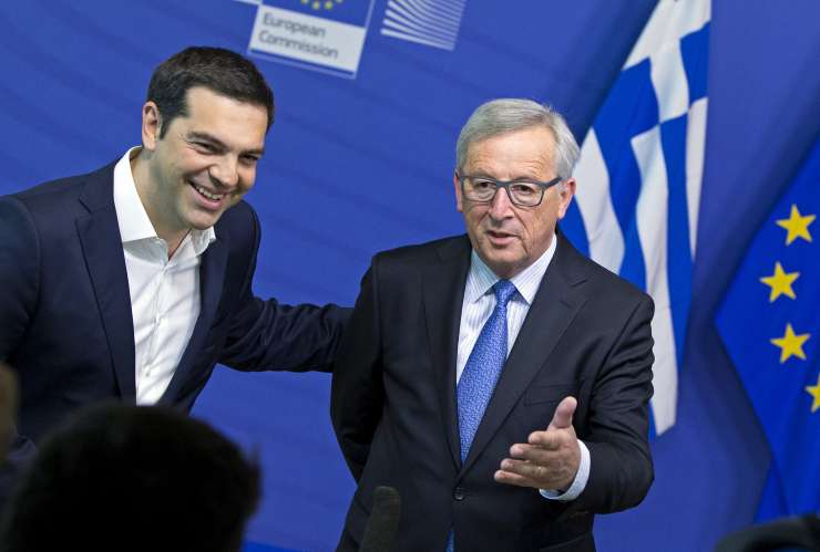 Razkurjeni Juncker evroposlancem: Dajte mi mir, pišem Ciprasu