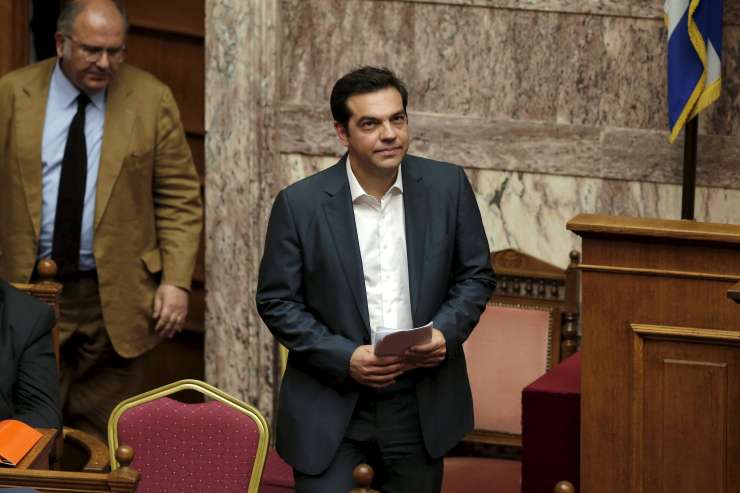 Cipras je po uporu v parlamentu preoblikoval vlado