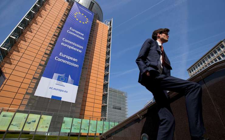 Evropska komisija seznanjena z arbitražno afero, a nima formalne vloge