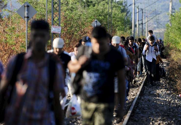 Makedonska policija je v državo spustila vseh 1500 beguncev