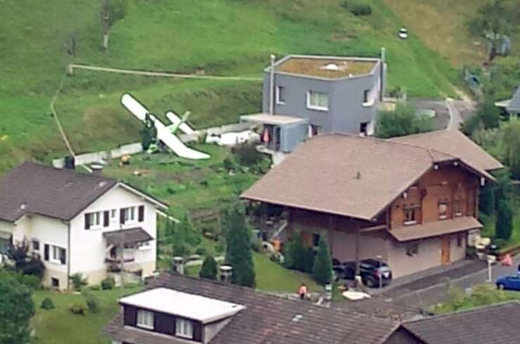 FOTO: Na letalskem mitingu v Švici trčili letali