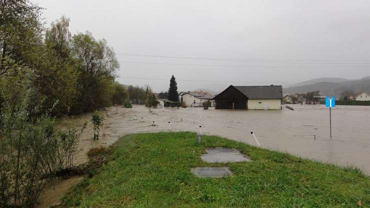 Vlada v tožbo zoper Verbund zaradi škode po poplavah