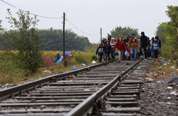 Slovenija bo 14 sirskih državljanov vrnila na Madžarsko