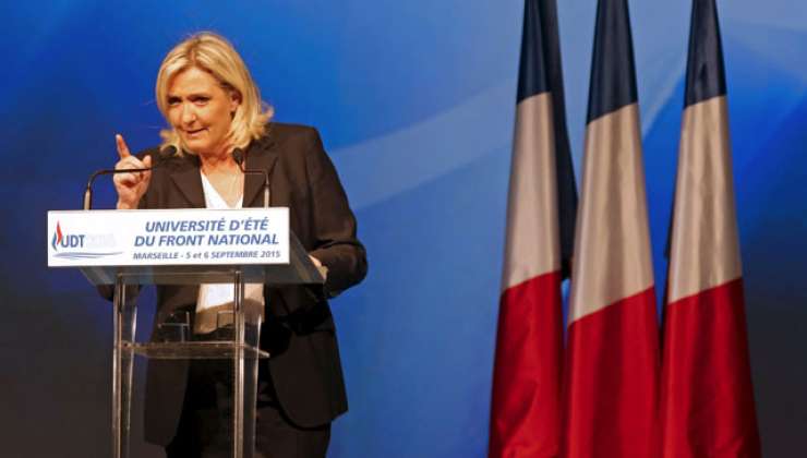 Marine Le Pen napadla Merklovo: Kot "cesarica" Evropi vsiljuje migrante