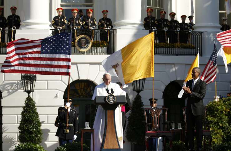 Papež Frančišek pred Belo hišo o svobodi vere in boju proti podnebnim spremembam