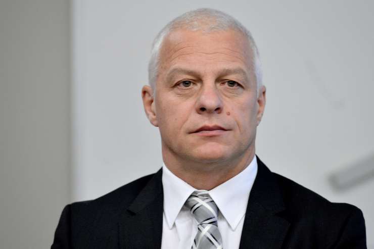 Skesani Drago Kos se je opravičil sodniku, ki ga je obtožil korupcije